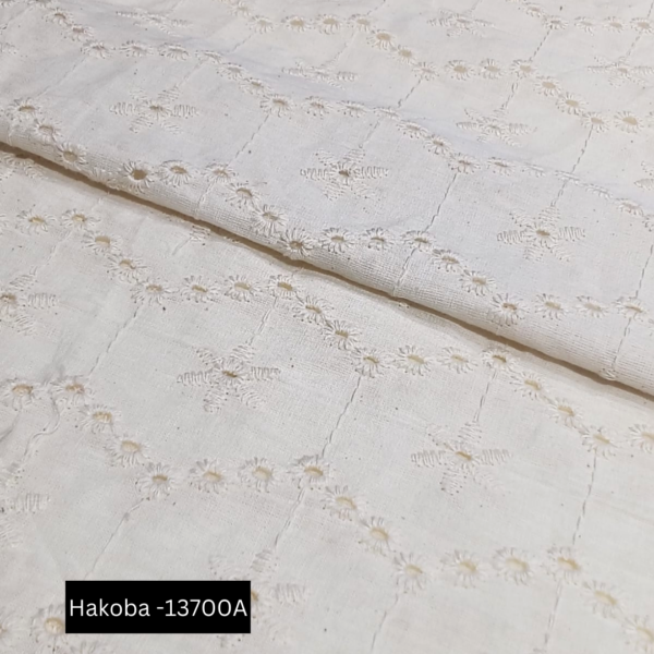 Eco-Friendly Cotton Lace Fabric for Bridal Gowns and High-Fashion Apparel